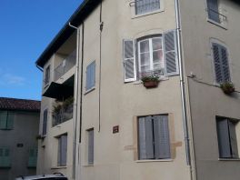 Spacieux appartement avec Loggia FLEURIE
