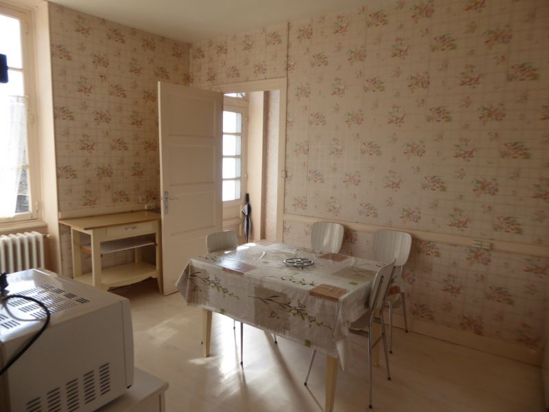 MAISON DEPENDANCES ET TERRAIN PRUZILLY