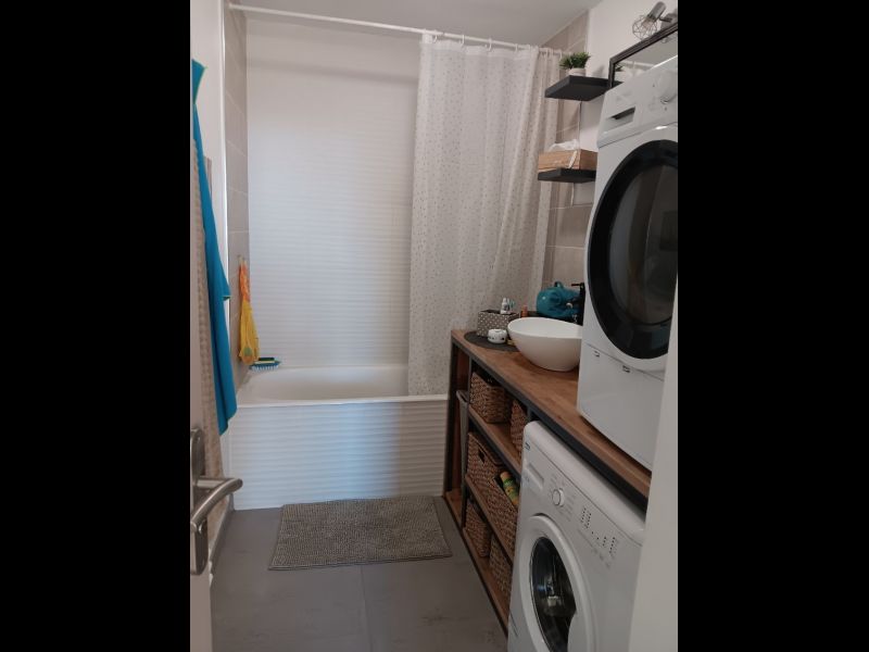 Appartement avec Balcon / Excellent Etat / Vue Dégagée FLEURIE