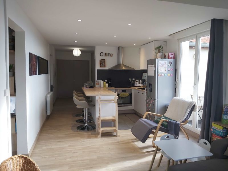 Appartement avec Balcon / Excellent Etat / Vue Dégagée FLEURIE