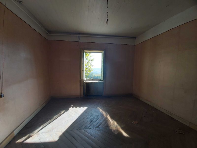 Propriété avec le cachet de l'ancien SAINT ETIENNE LA VARENNE
