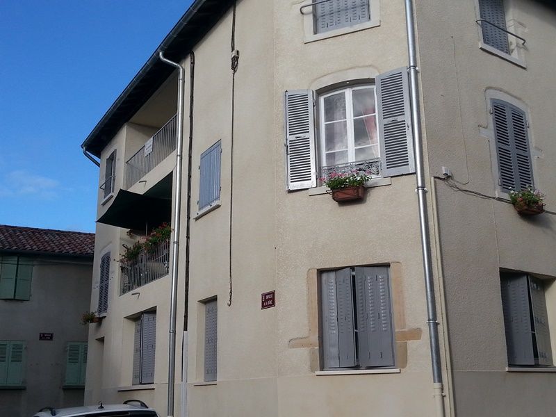 Spacieux appartement avec Loggia FLEURIE
