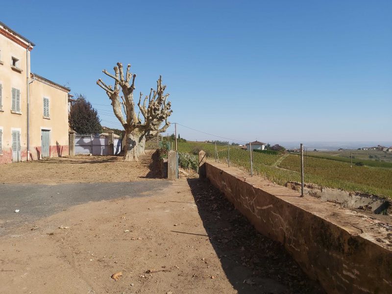 Propriété avec le cachet de l'ancien SAINT ETIENNE LA VARENNE