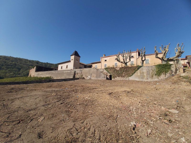 Propriété avec le cachet de l'ancien SAINT ETIENNE LA VARENNE